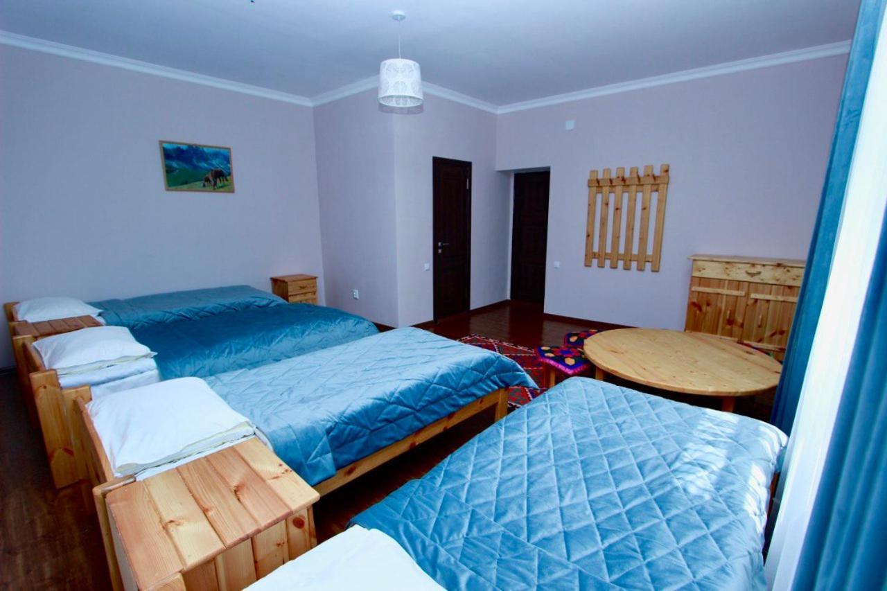 Muras Hotel Karakol Exteriör bild