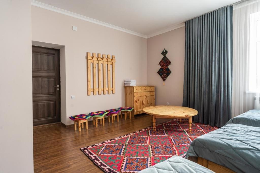 Muras Hotel Karakol Exteriör bild